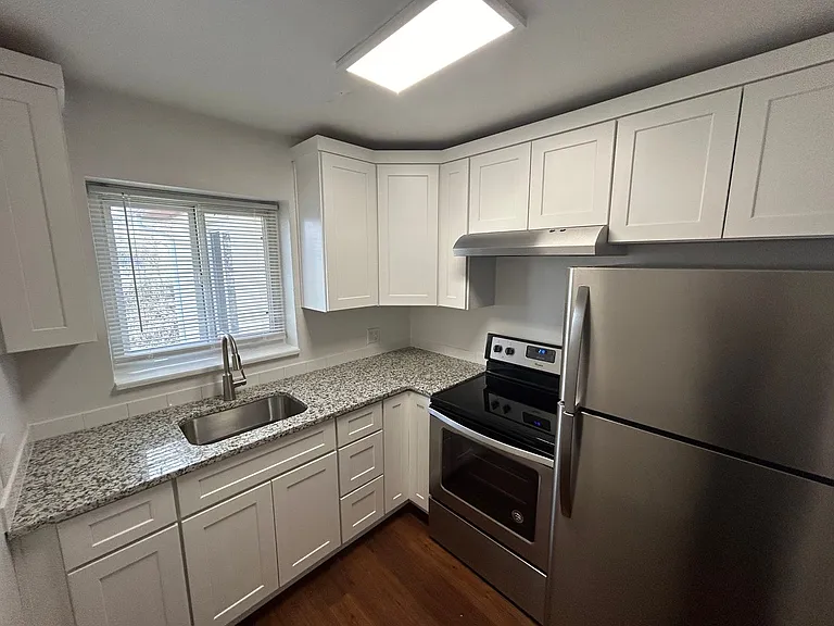 801 South Adams Street — Photo 1
