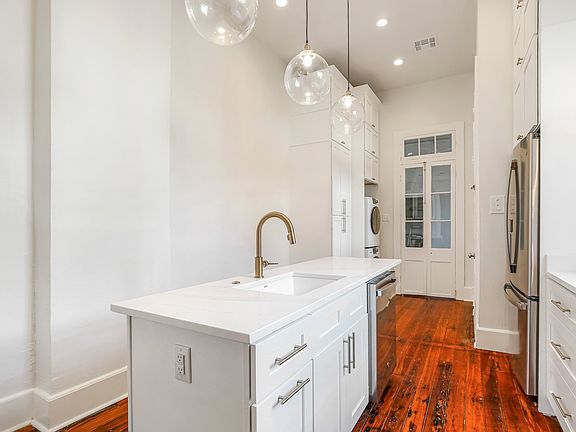 3rd image of 2609 Dauphine St