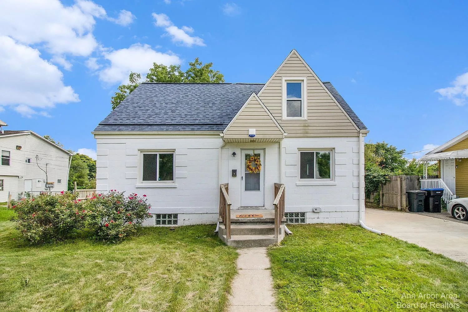 1025 Madison St photo 1