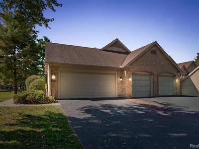 4868 Pine Eagles Ct #1, Brighton, MI, 48116