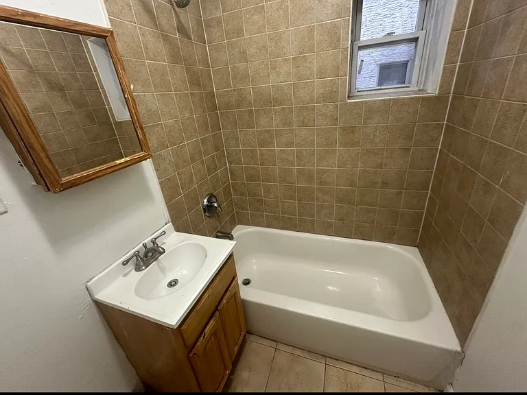 1605 W Diamond St #2R — Photo 5