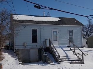 806 S C St, Oskaloosa, IA 52577