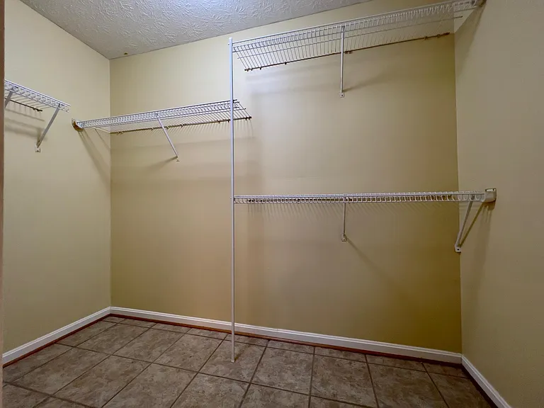 817 Willow Oak Cir — Photo 15
