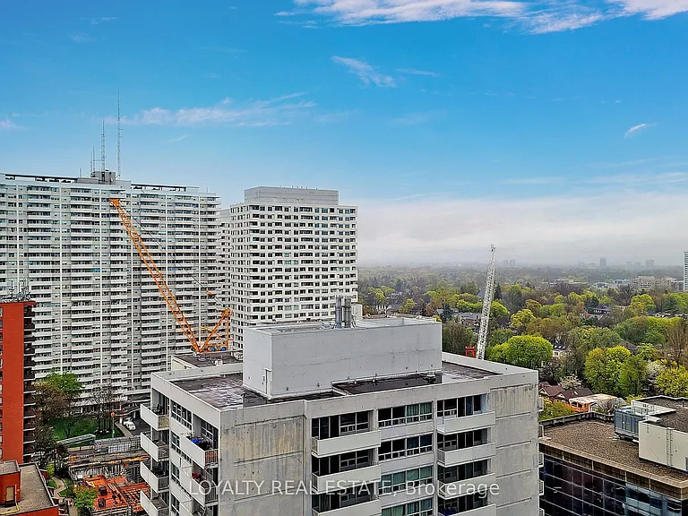 2221 Yonge St #1705 — Photo 33