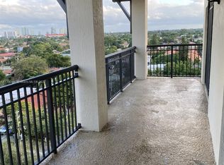 3530 SW 22nd St APT 913, Miami, FL 33145