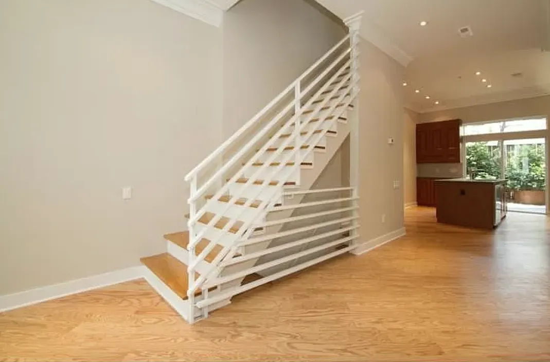 3 bed, 2200 sqft, $4,500 — Photo 3