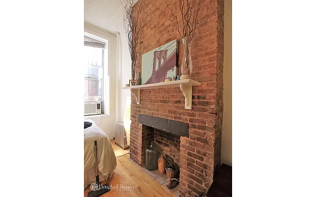 Rented by Douglas Elliman | media 16