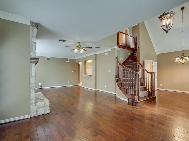 224 Heatherwood Dr — Photo 6