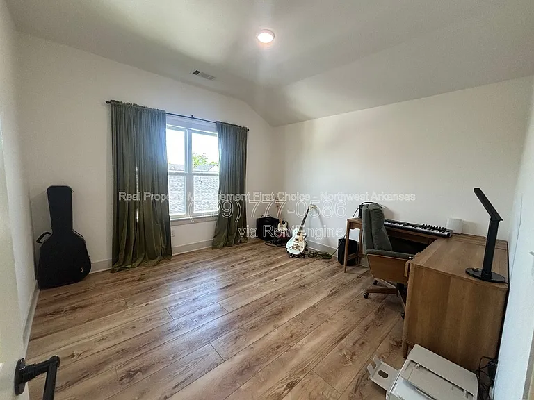 4017 W Sommerset St — Photo 18