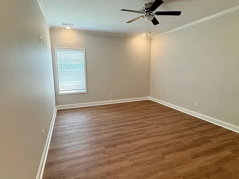 1113 Crowne Loop — Photo 9
