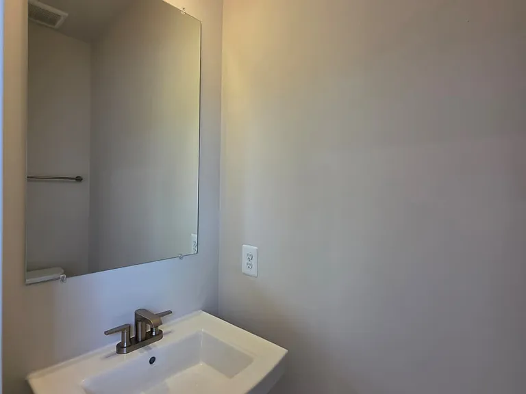 2928 Maisel St — Photo 18