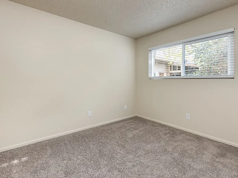 Walnut Tree Manor — Photo 19