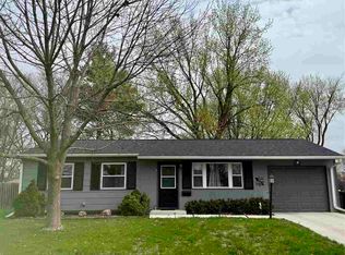 2212 Nevada Ave, Iowa City, IA