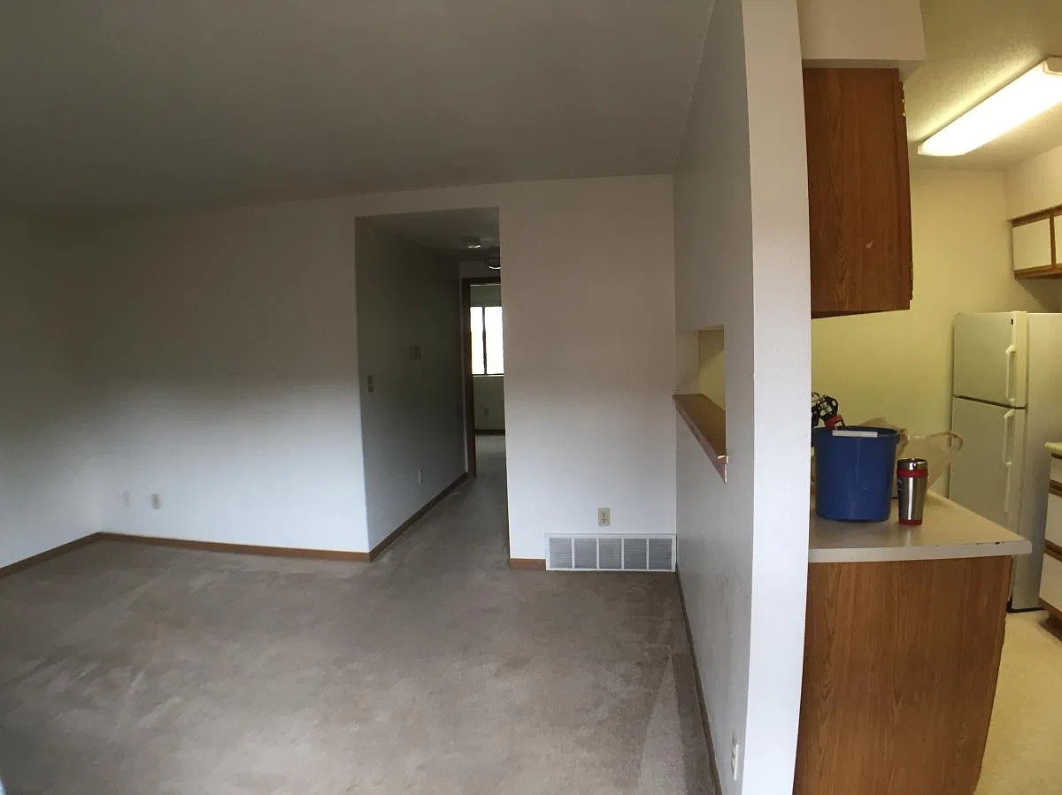 2 bed, 782 sqft, $1,306 — Photo 3