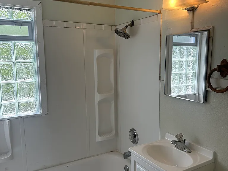 951 N Central Dr — Photo 4