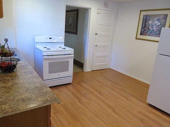 Kitchen 12 x 10