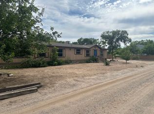 1915 1/2 Gabaldon Rd NW, Albuquerque, NM 87104