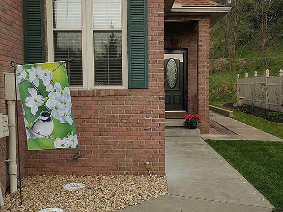 4th image of 22 Hamlet Close