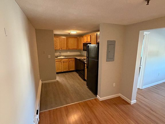 5th image of 85 Broad St APT 216