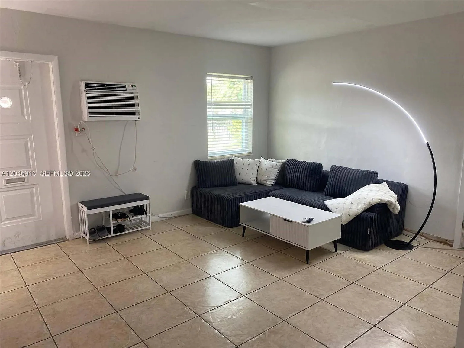 Lauderdale Manors Add — Photo 1