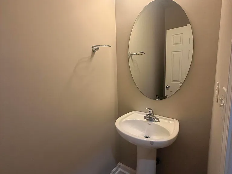 3855 Lochdale Ter #5105 — Photo 5