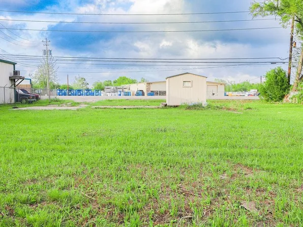17229 High Way, Alvin, TX 77511