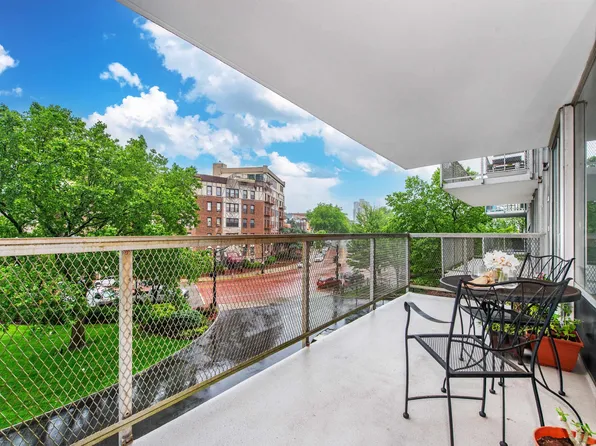 6050 Blvd East image 15 of 42