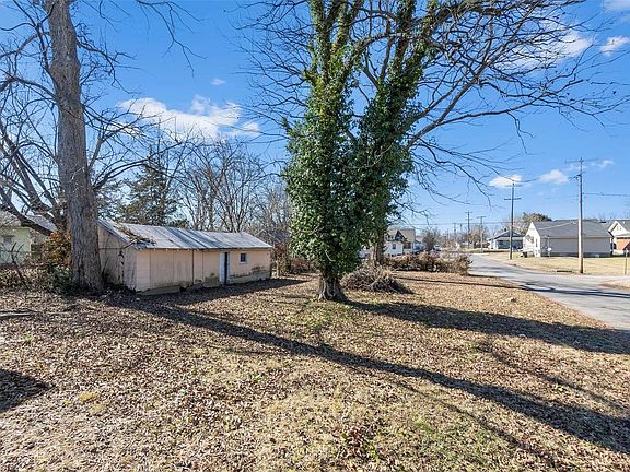 4th image of 1201 S Sprigg St