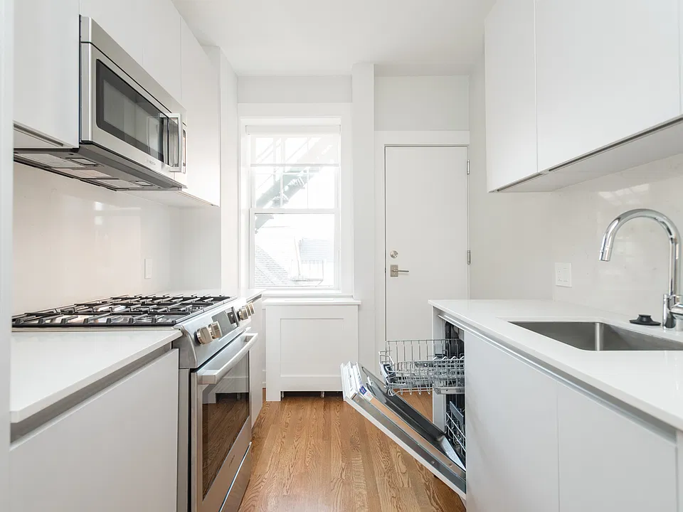 17A Forest St #32