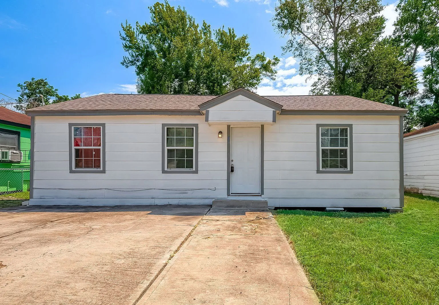 3 bed, 1.0 bath, 1006 sqft, $1,450 — Photo 1