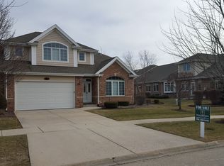 1373 Camelot Ln, Lemont, IL 60439