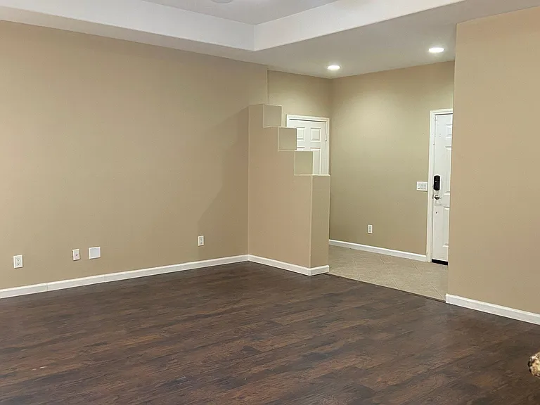 1317 Garfield Ave — Photo 3