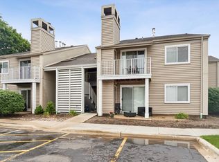 43 Orchard Ter APT 3, Lombard, IL 60148