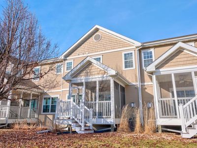 608 Bear Claw Way, Middleton, WI, 53562