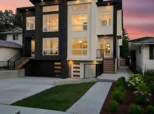 417 N 37th Ave NW, Calgary, AB T2K0C6