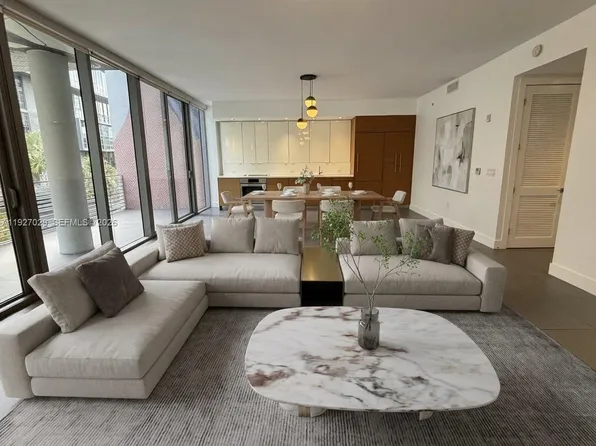 250 NW 24th St APT 3C, Miami, FL 33127