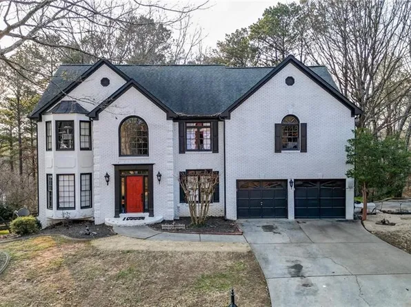 559 Fairway Dr, Woodstock, GA 30189