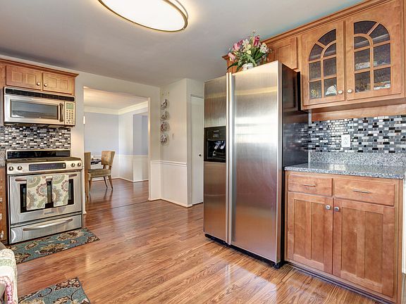 4th image of 15770 Buena Vista Dr