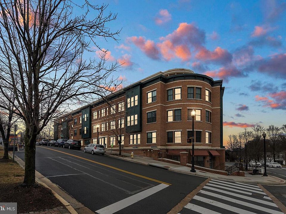 1st image of 2101 N Monroe St APT 412
