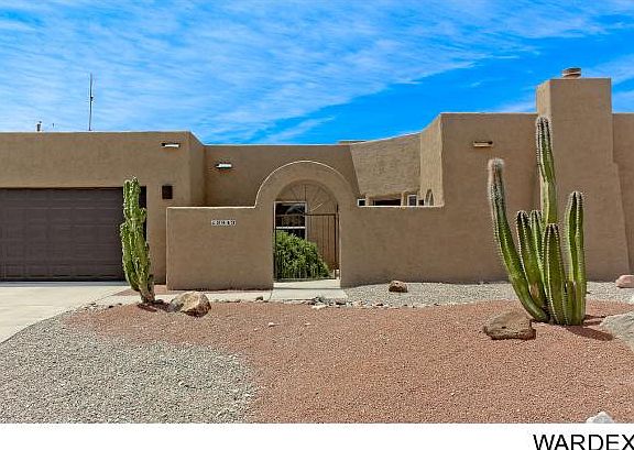 3rd image of 2943 Maracaibo Ln
