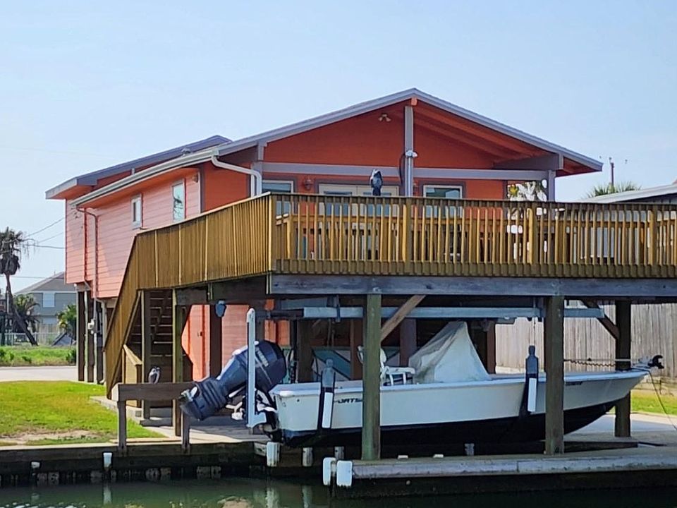 1st image of 16522 Bahama Way