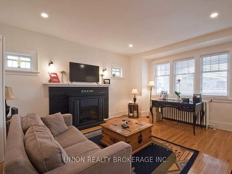 58 Scarboro Beach Blvd #UPPER — Photo 4