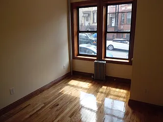 Rented by Maximus Realty Group