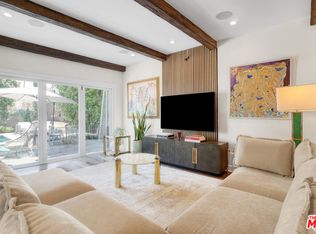1042 S Stanley Ave, Los Angeles, CA 90019