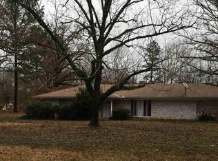 602 S 2nd St, Hampton, AR 71744