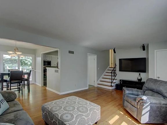 5th image of 5434 Lamar Ave