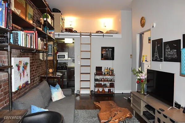 Rented by Corcoran | media 24