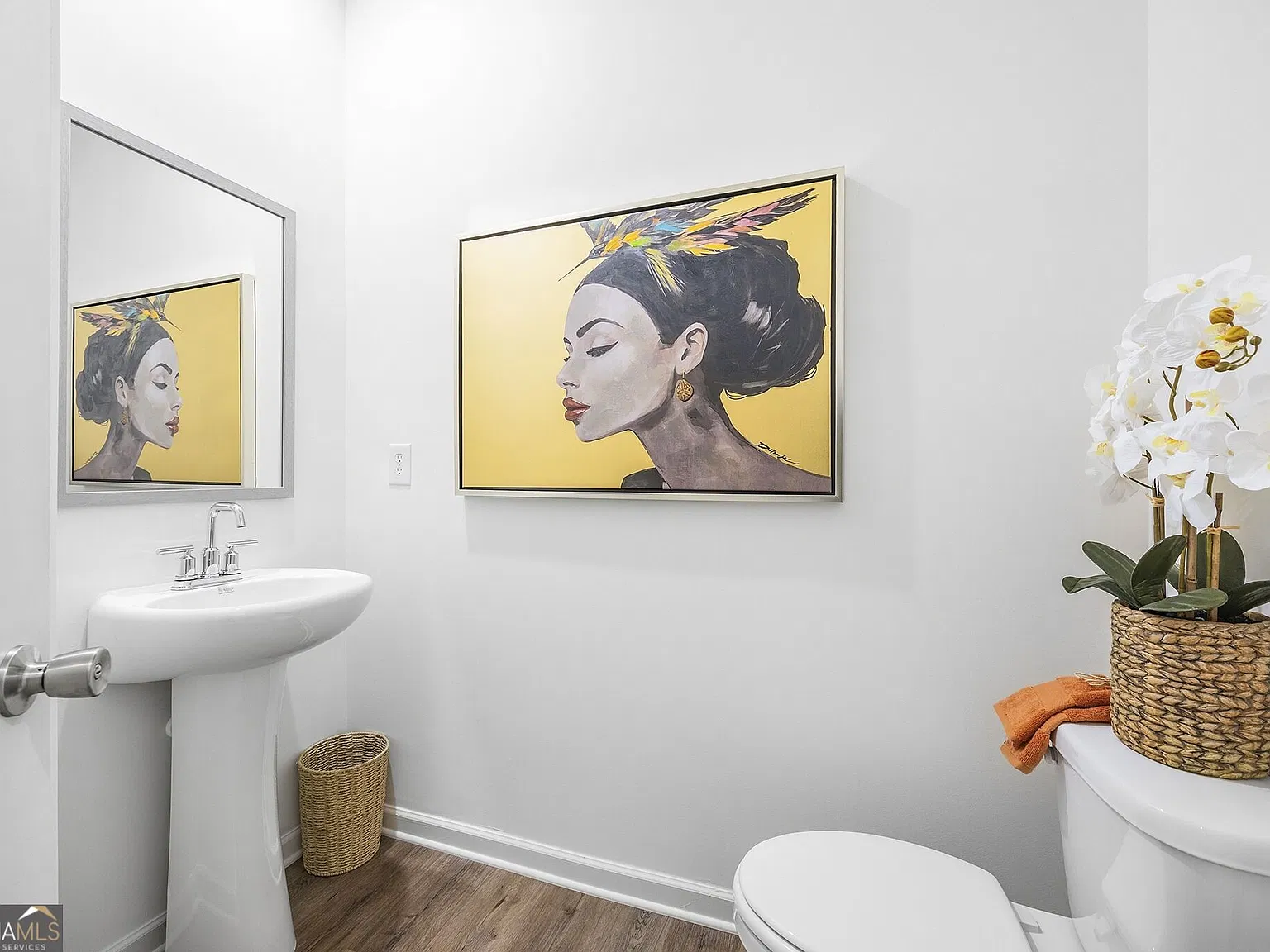 3 bed, 2.5 bath, 1708 sqft, $2,300 — Photo 3