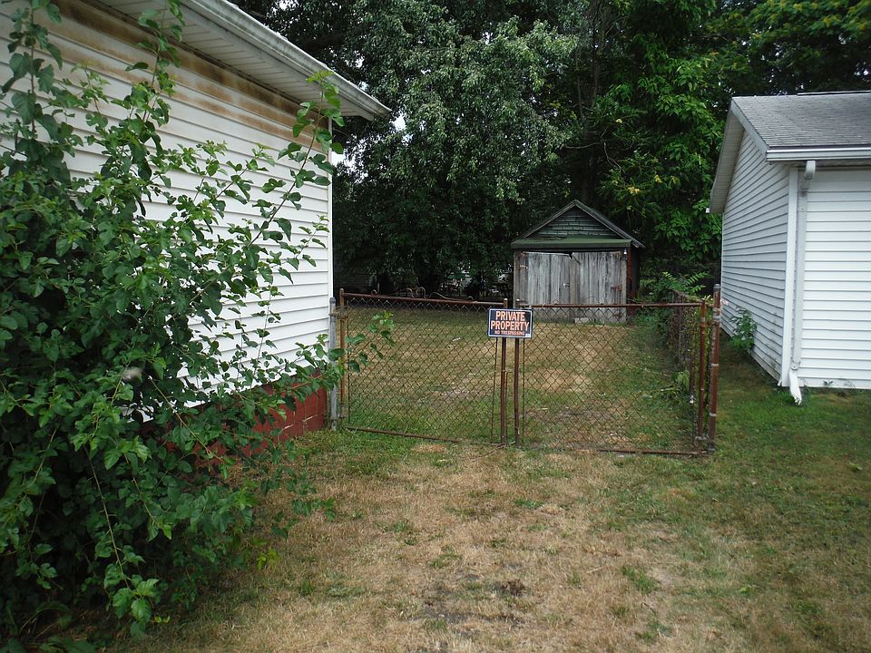 2nd image of 257 Franklin Ave