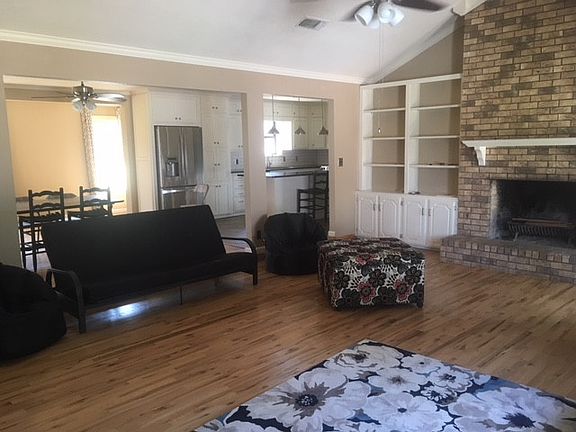 4th image of 191 E Columbia #25